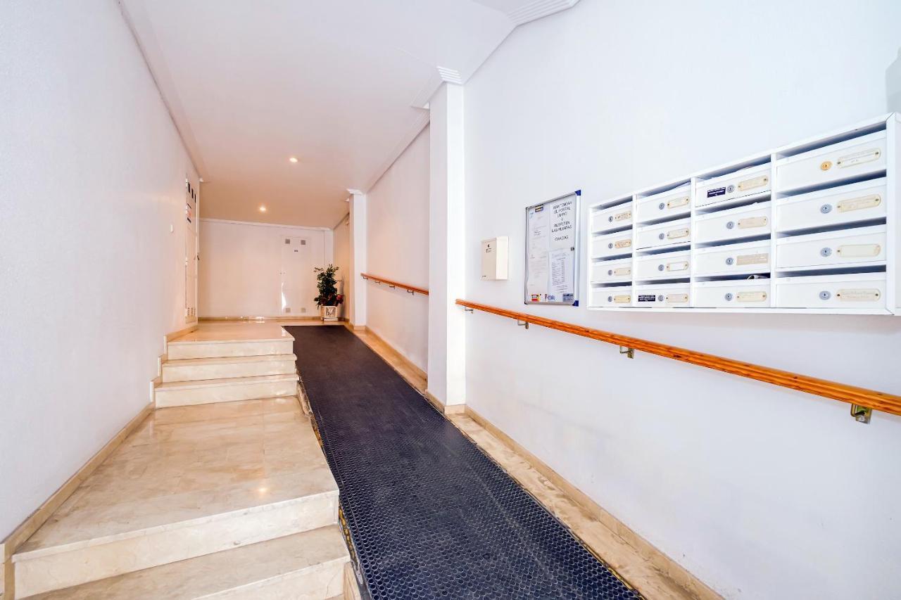 Piso 2 Dormitorios, Equipado, 5 Min Playa Del Cura ตอร์เรเวียคา ภายนอก รูปภาพ
